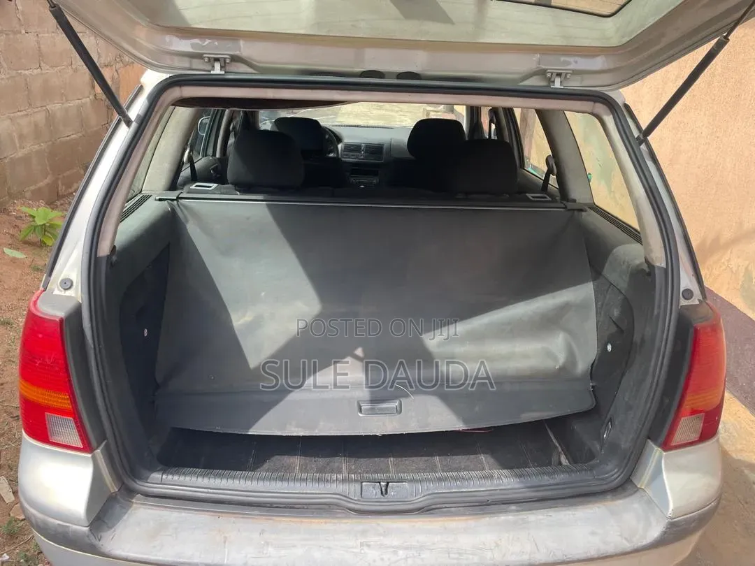 Volkswagen Golf 1999 Silver