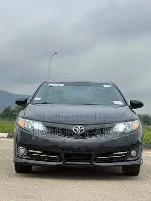 Toyota Camry SE Sport 4dr Sedan w/Prod. End 11/13 (2.5L 4cyl 6A) 2014