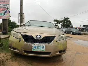 Toyota Camry 2008 Gold