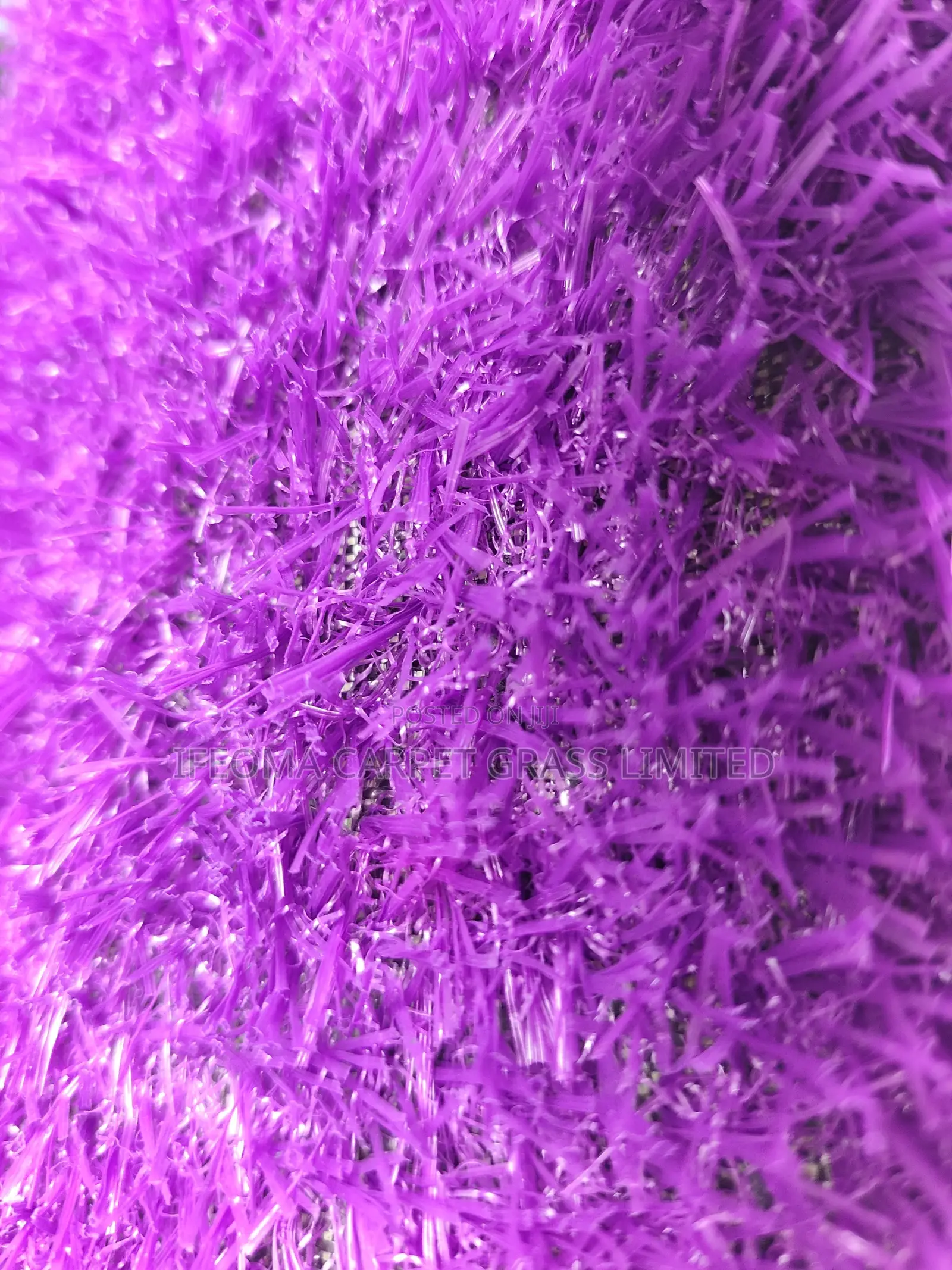 Artificial Grass. High Quality Artificial Grass Available in Different