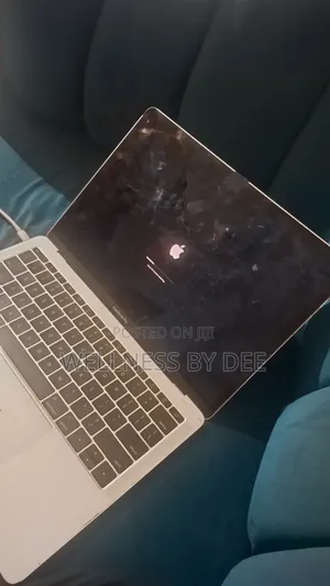 Laptop Apple MacBook Pro 2017 8GB Intel Core i5 SSD 256GB