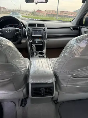 Toyota Camry XLE 4dr Sedan (2.5L 4cyl 6A) 2015 Silver
