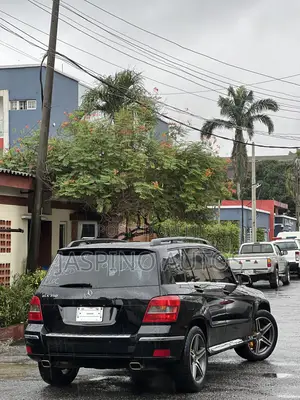 Mercedes-Benz GLK-Class 2010 Black