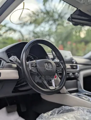Honda Accord Touring 2.0T 2018 White