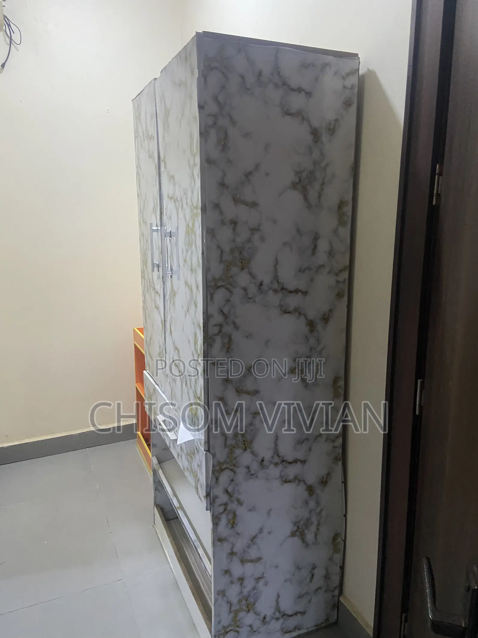 Neatly Used Wardrobe
