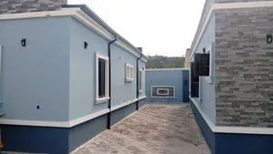 Furnished 3bdrm Bungalow in Seman Estate, Lugbe District for rent