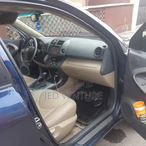 Toyota RAV4 2010 Blue