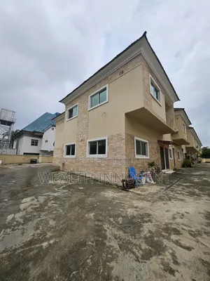 3bdrm Block of Flats in Zone B for rent