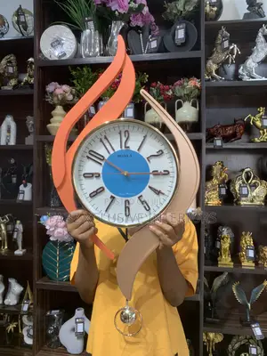 Decorative Round Wall Clock