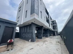 1bdrm Apartment in Lekki Scheme 2 for sale