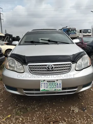 Toyota Corolla Sedan Automatic 2004 Silver