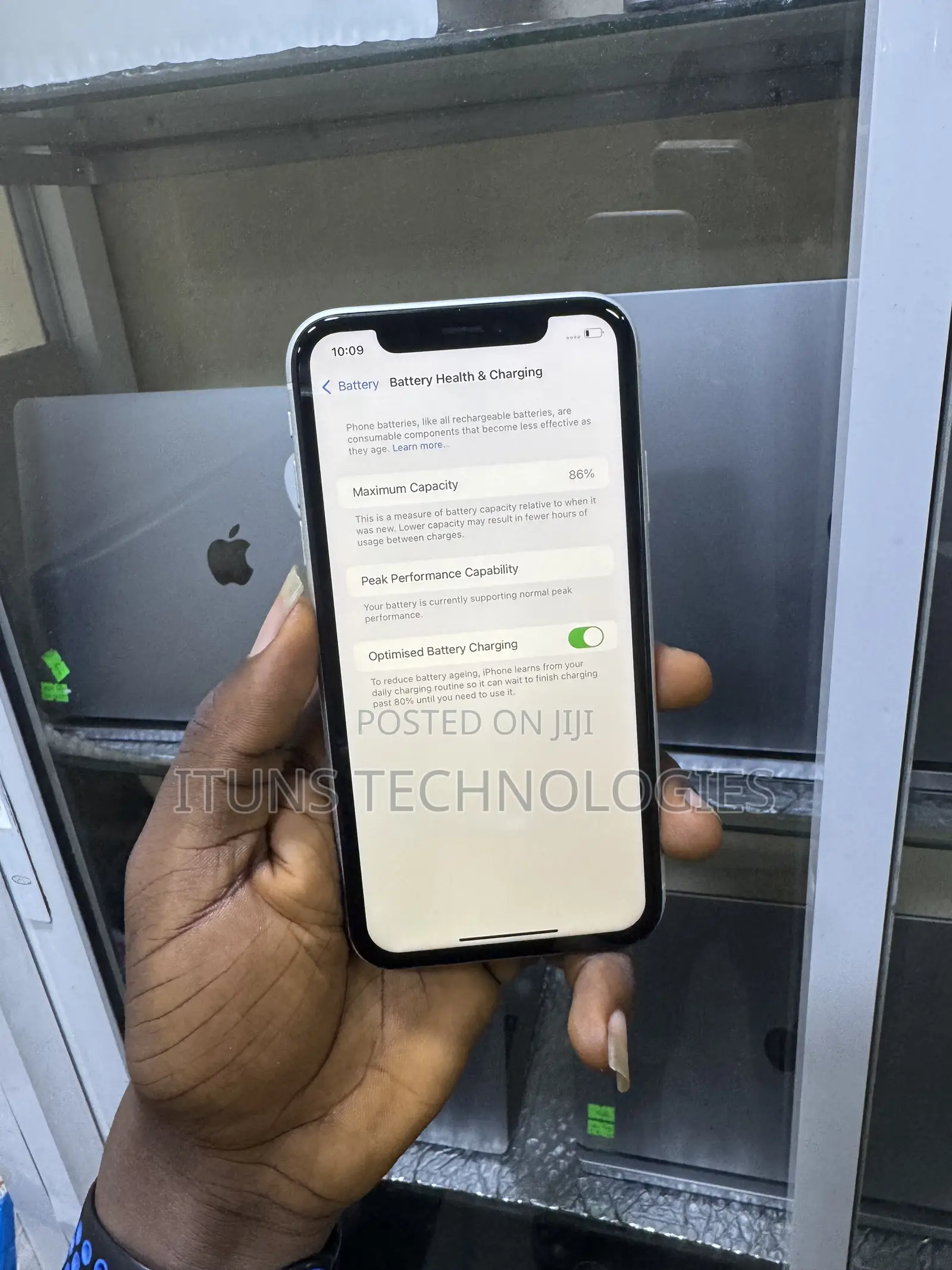 Apple iPhone XR 64 GB White