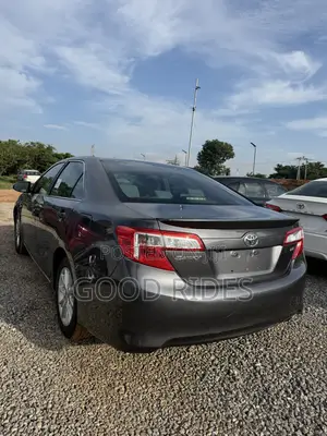 Toyota Camry LE 4dr Sedan (2.5L 4cyl 6A) 2013 Gray