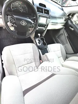 Toyota Camry LE 4dr Sedan (2.5L 4cyl 6A) 2013 Gray