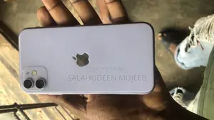 Apple iPhone 11 64 GB White