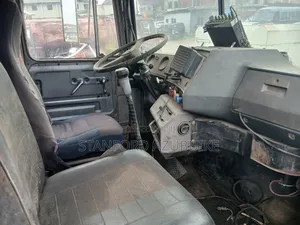 Mack Tipping Truck