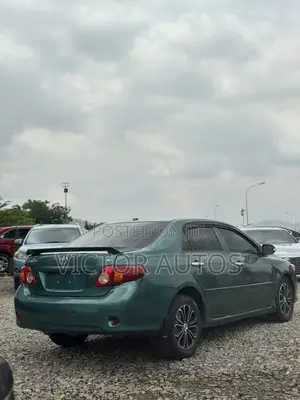 Toyota Corolla 2010 Green