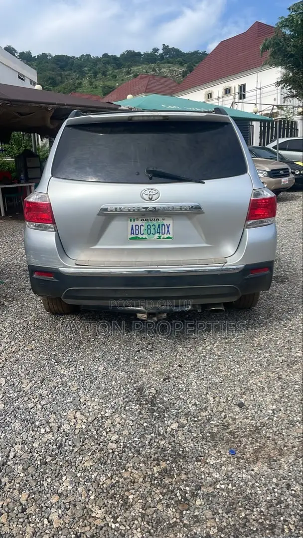 Toyota Highlander 2013 Silver