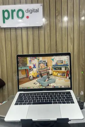 Laptop Apple MacBook Pro 2019 8GB Intel Core i5 SSD 128GB