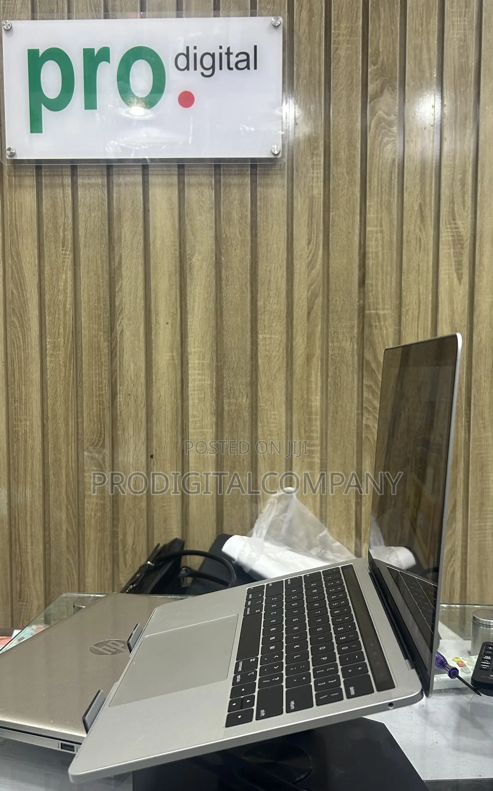 Laptop Apple MacBook Pro 2019 8GB Intel Core i5 SSD 128GB