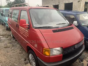 Volkswagen Transporter 2005 Red