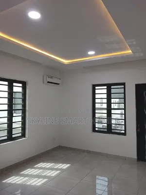 3bdrm Block of Flats in Lekki Phase 1 for rent