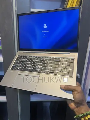 Laptop HP ZBook Firefly G8 16GB Intel Core i7 SSD 256GB