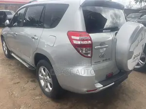 Toyota Highlander 2010 Silver