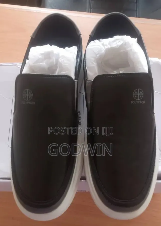 Tolypach Sneaker