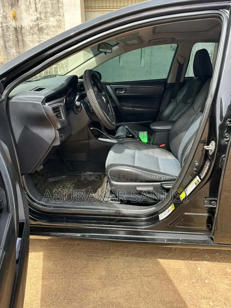 Toyota Corolla 2014 Black