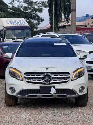 Mercedes-Benz GLA 250 2017 White