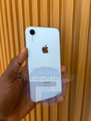Apple iPhone XR 128 GB White