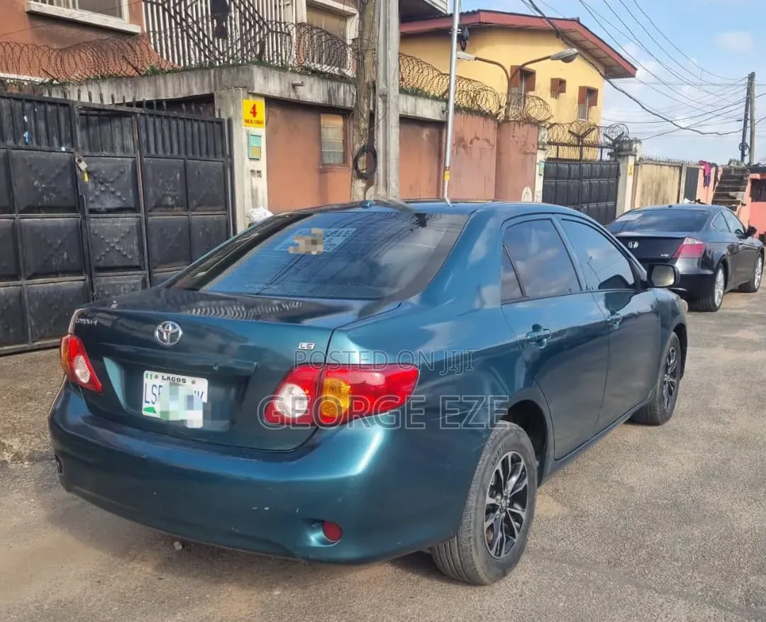 Toyota Corolla 2010 Green