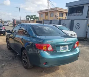 Toyota Corolla 2010 Green