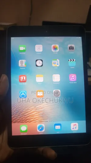 Apple iPad mini 4 32 GB Gray