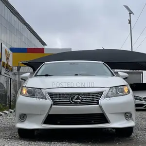 Lexus ES 350 FWD 2014 White