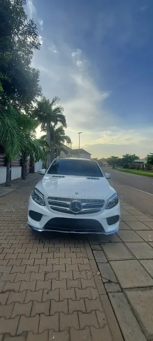 Mercedes-Benz GLE-Class 2017 Black