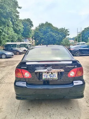 Toyota Corolla 2004 Black