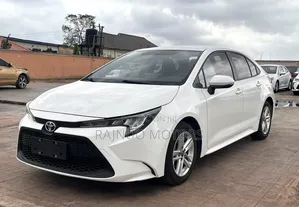 Toyota RAV4 2022 White