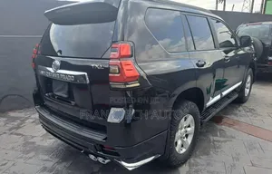 Toyota Land Cruiser Prado 2015 Black