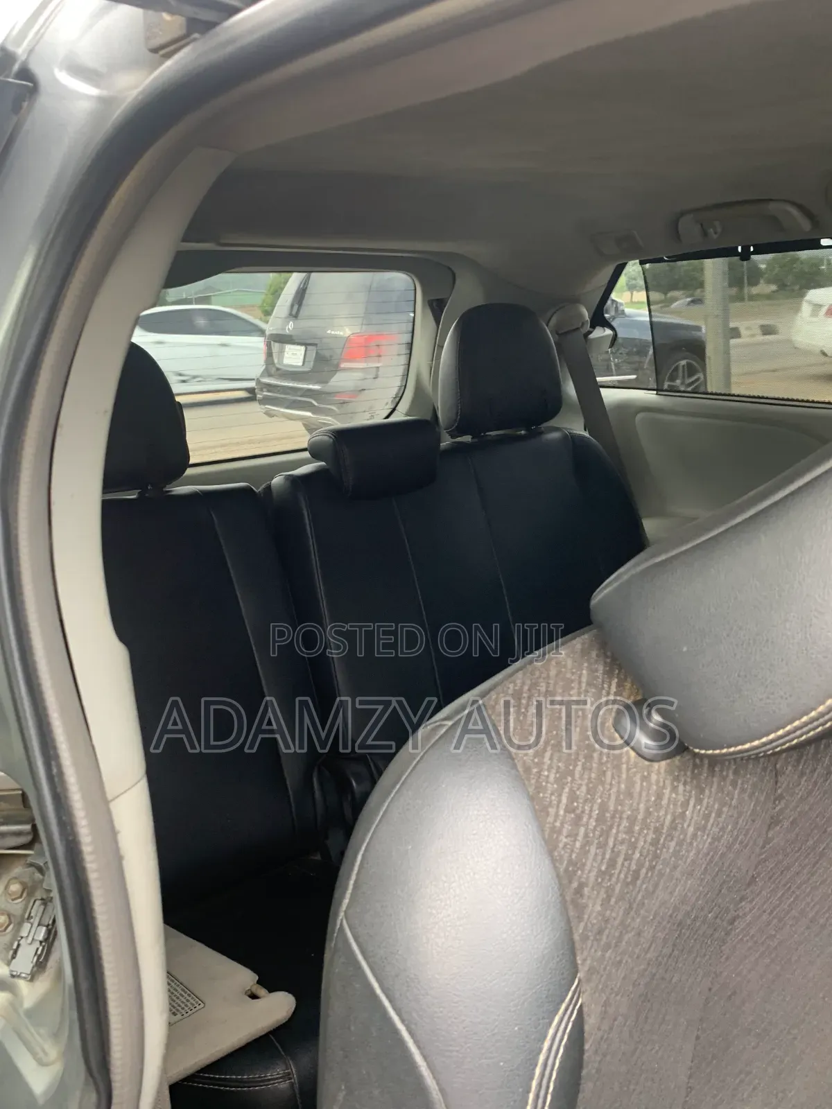 Toyota Sienna 2012 Silver