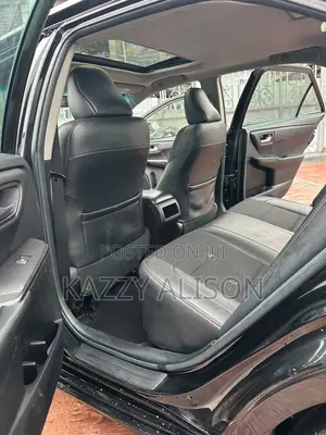 Toyota Camry SE w/Special Edition Pkg (2.5L 4cyl 6A) 2016 Black