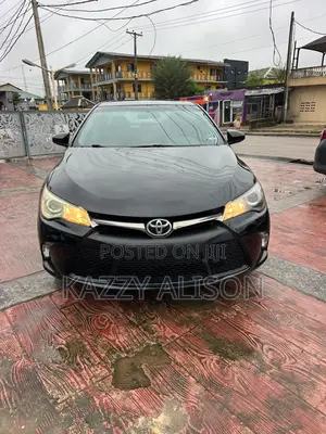 Toyota Camry SE w/Special Edition Pkg (2.5L 4cyl 6A) 2016 Black