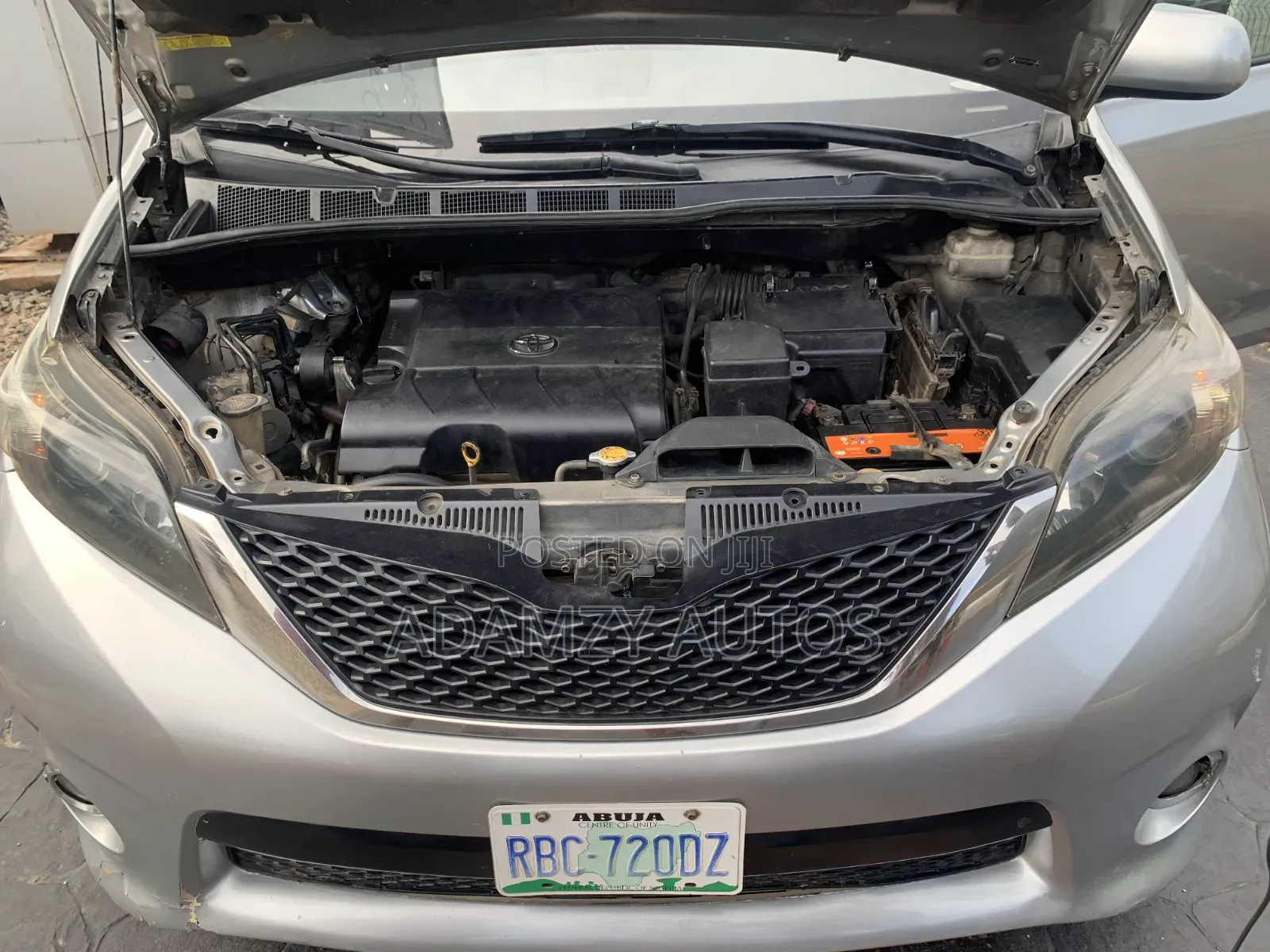 Toyota Sienna 2012 Silver