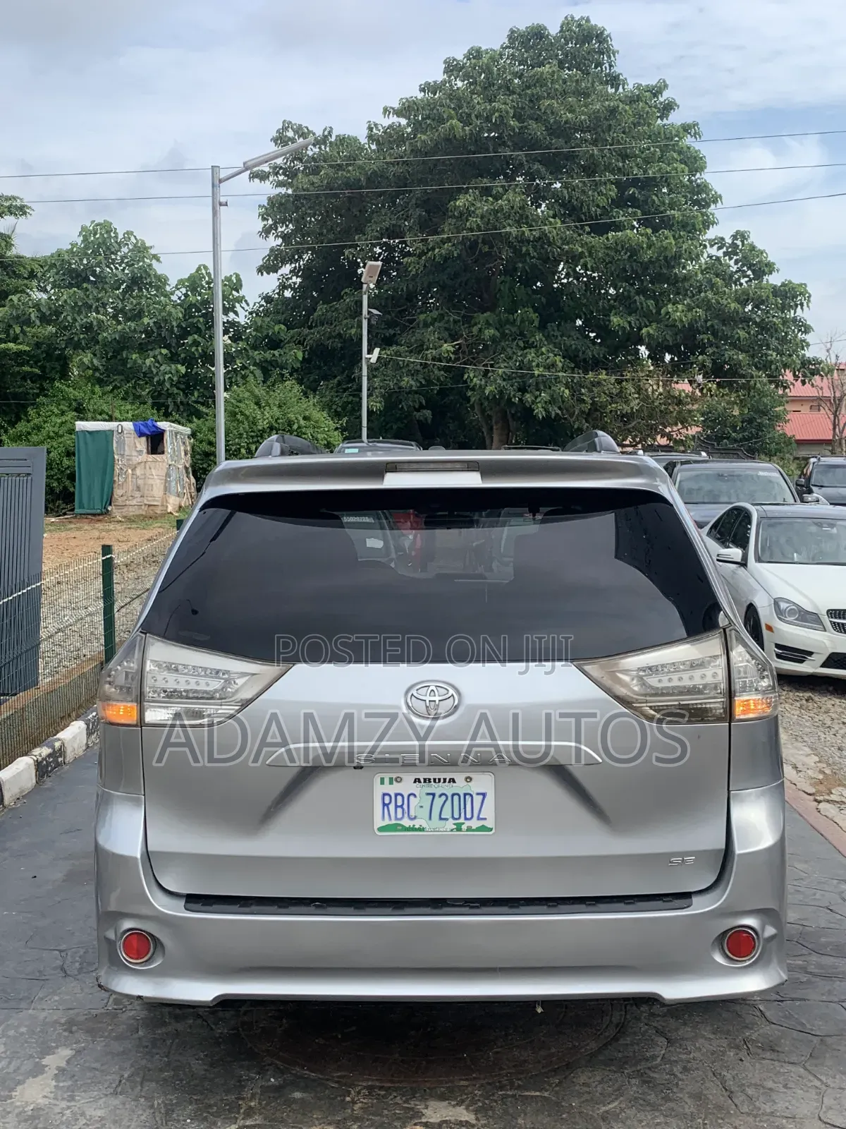 Toyota Sienna 2012 Silver