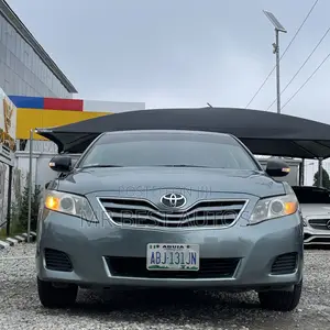 Toyota Camry LE 4dr Sedan (2.5L 4cyl 6AM) 2010 Green