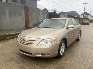 Toyota Camry 2.4 LE 2008 Gold