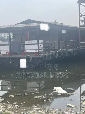 40 Man Houseboat For Lease