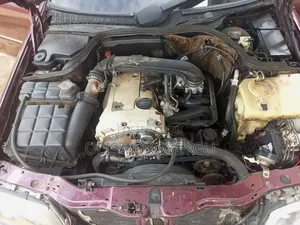 Mercedes-Benz C230 2002 Maroon