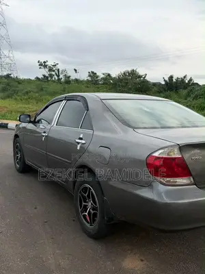 Toyota Camry LE 4dr Sedan (2.4L 4cyl 5A) 2006 Gray